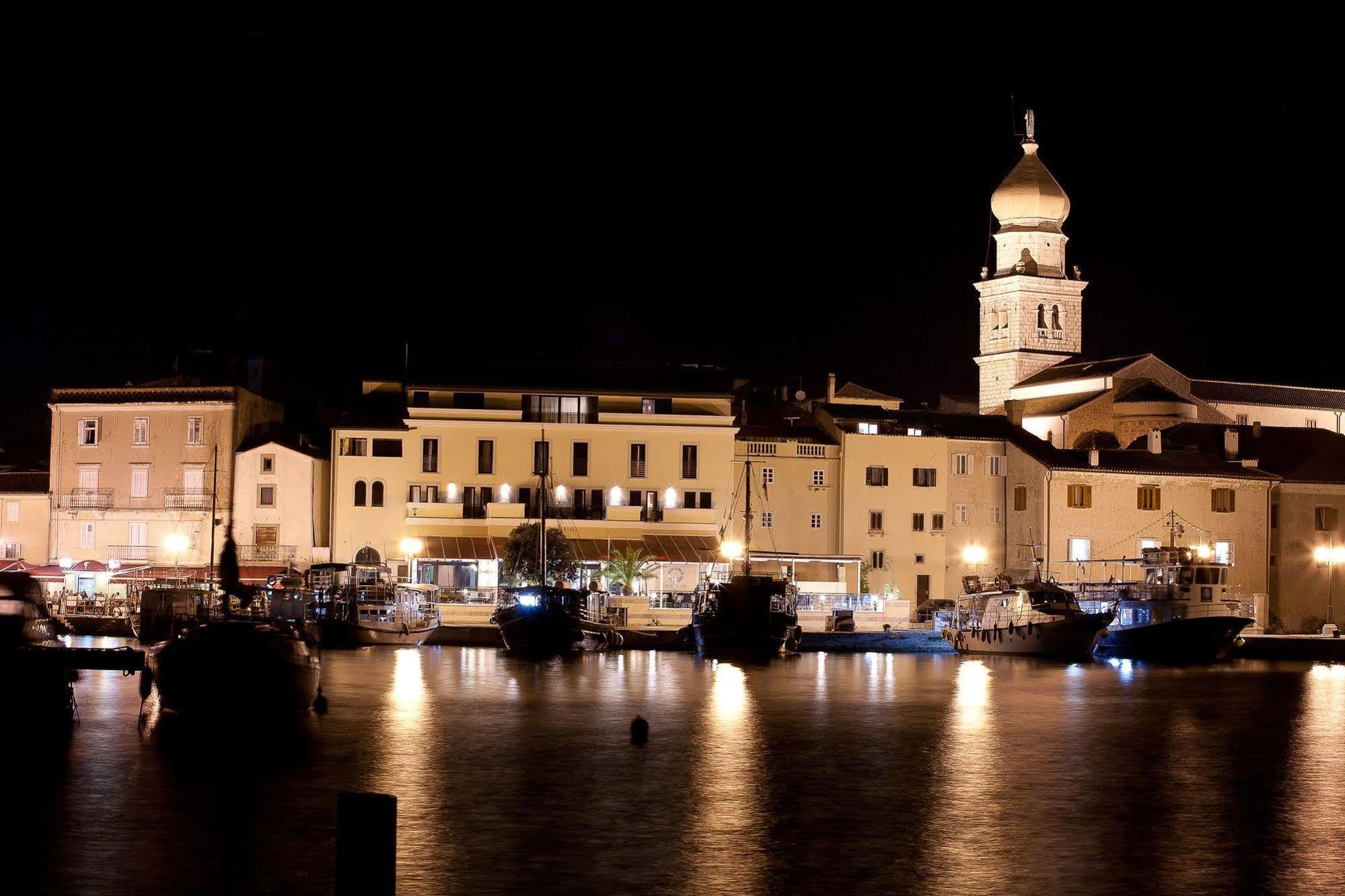 Hotel Marina Krk Town Exteriör bild